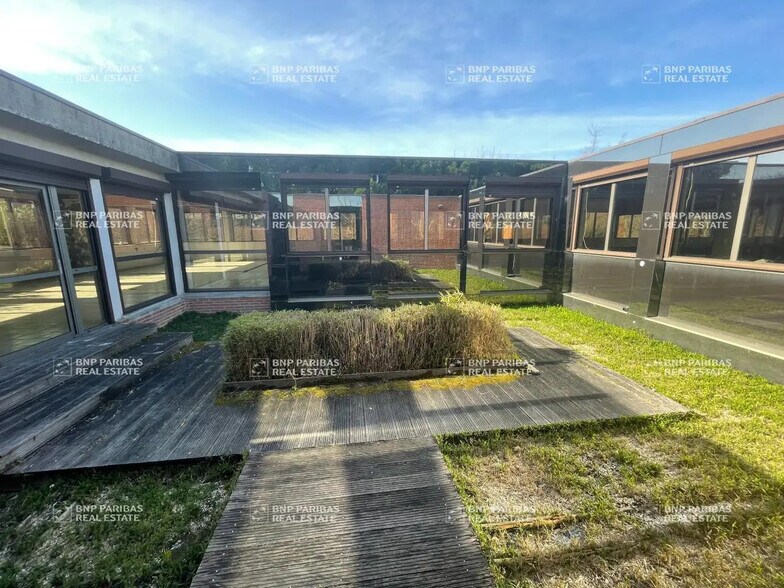 Bureau dans Labège à louer - Photo de l’immeuble – Image 2 sur 16