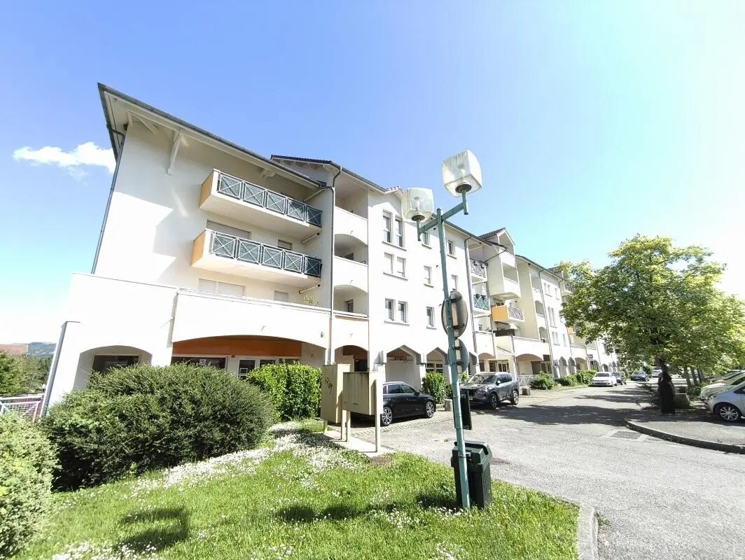 130 Rue Du Lieutenant Andre Argenton, Belley à louer Photo de l’immeuble– Image 1 sur 9