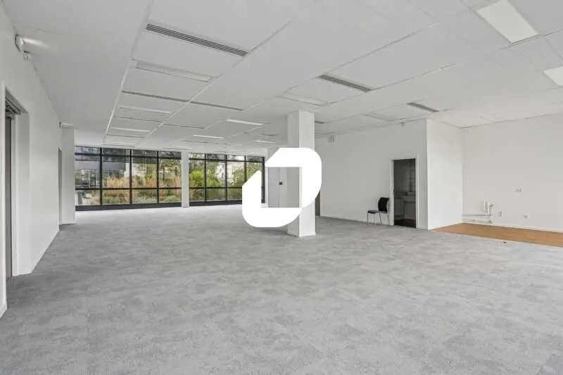 Bureau dans Vincennes à louer - Photo de l’immeuble – Image 3 sur 16
