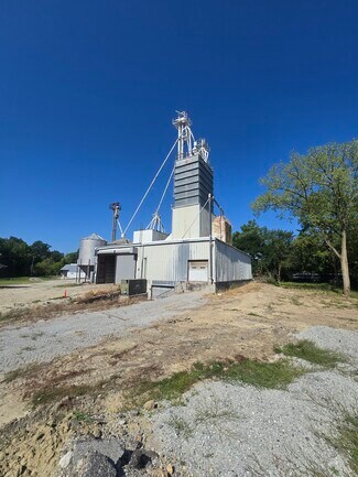 Plus de détails pour 10199 S Wayne Rd, Warren, IN - Industriel/Logistique à vendre