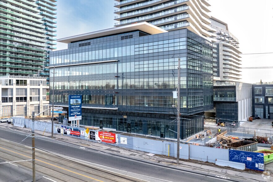 2143-2149 W Lake Shore Blvd, Toronto, ON à louer - Photo de l’immeuble – Image 1 sur 3