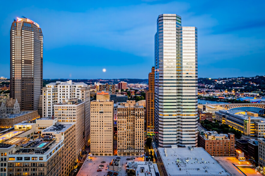429 Fourth Ave, Pittsburgh, PA à louer - Photo de l’immeuble – Image 3 sur 11