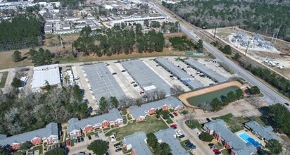 1300 S Frazier St, Conroe, TX à louer Photo intérieure– Image 1 sur 28