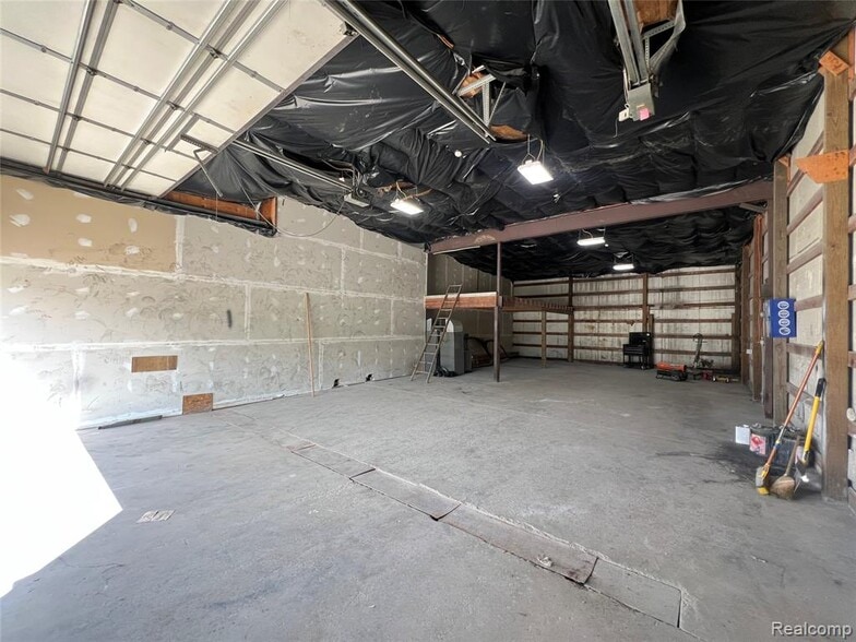 3417 W Ridgeway Ave, Flint, MI à vendre - Photo intérieure – Image 3 sur 7