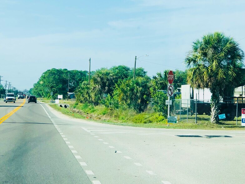 18931 Babcock Ranch Rd, North Fort Myers, FL à louer - Photo de l’immeuble – Image 3 sur 4