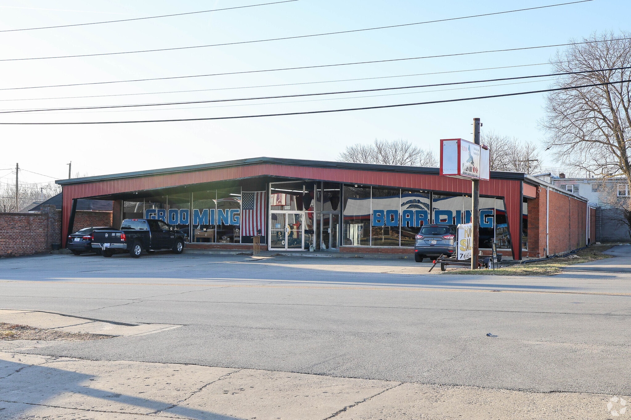 9 W Main St, Chesterfield, IN à louer Photo principale– Image 1 sur 4