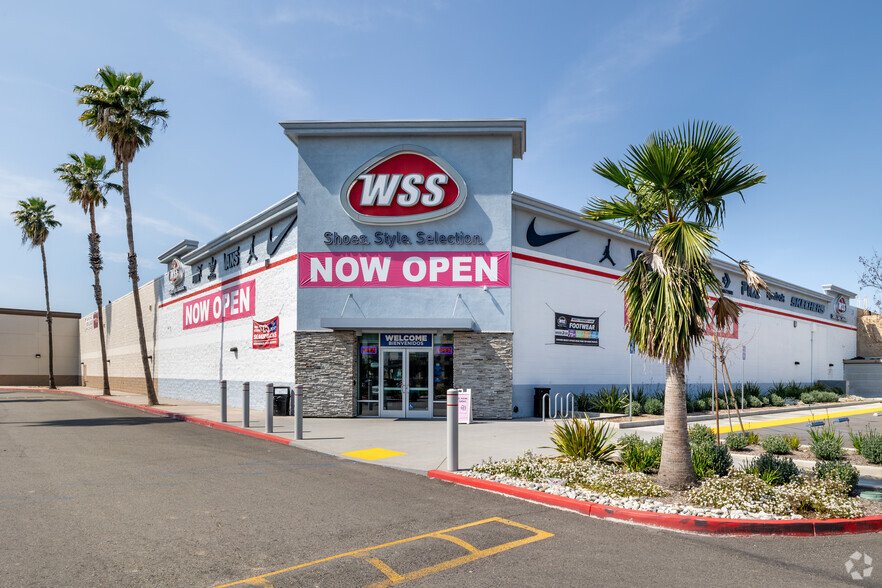 2560 N Perris Blvd, Perris, CA à louer - Photo de l’immeuble – Image 1 sur 20