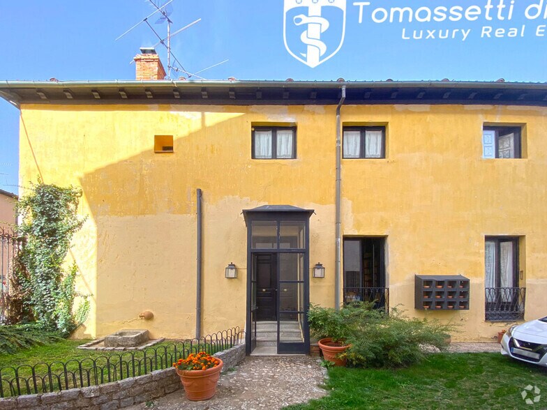 Local commercial dans Real Sitio de San Ildefonso, Segovia à vendre - Photo de l’immeuble – Image 3 sur 11
