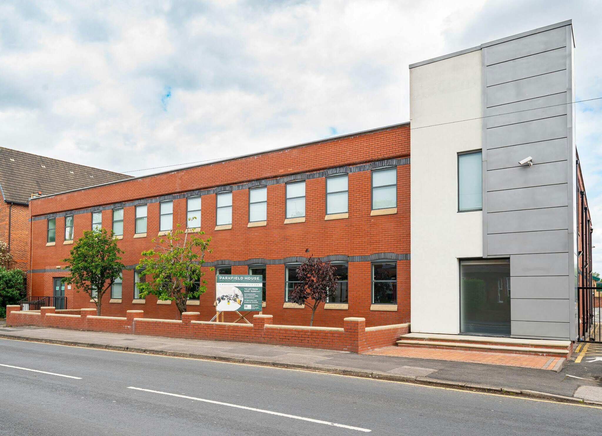 179 Moss Ln, Altrincham à louer Photo de l’immeuble– Image 1 sur 12