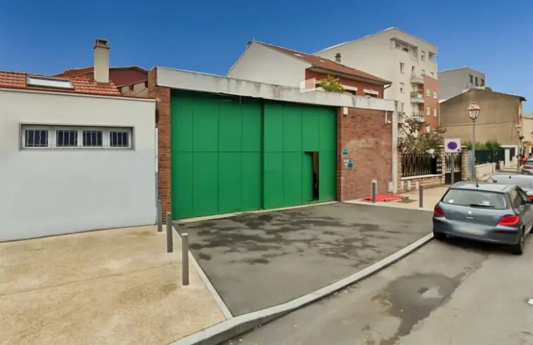 Local d’activités dans Bagnolet à louer - Photo de l’immeuble – Image 1 sur 7