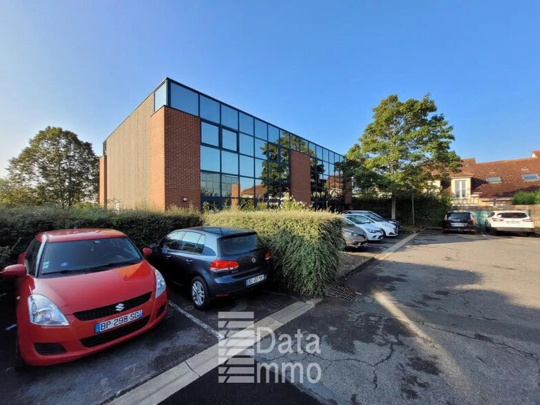 16 Avenue Jean Moulin, Savigny-le-Temple à louer - Photo de l’immeuble – Image 2 sur 9