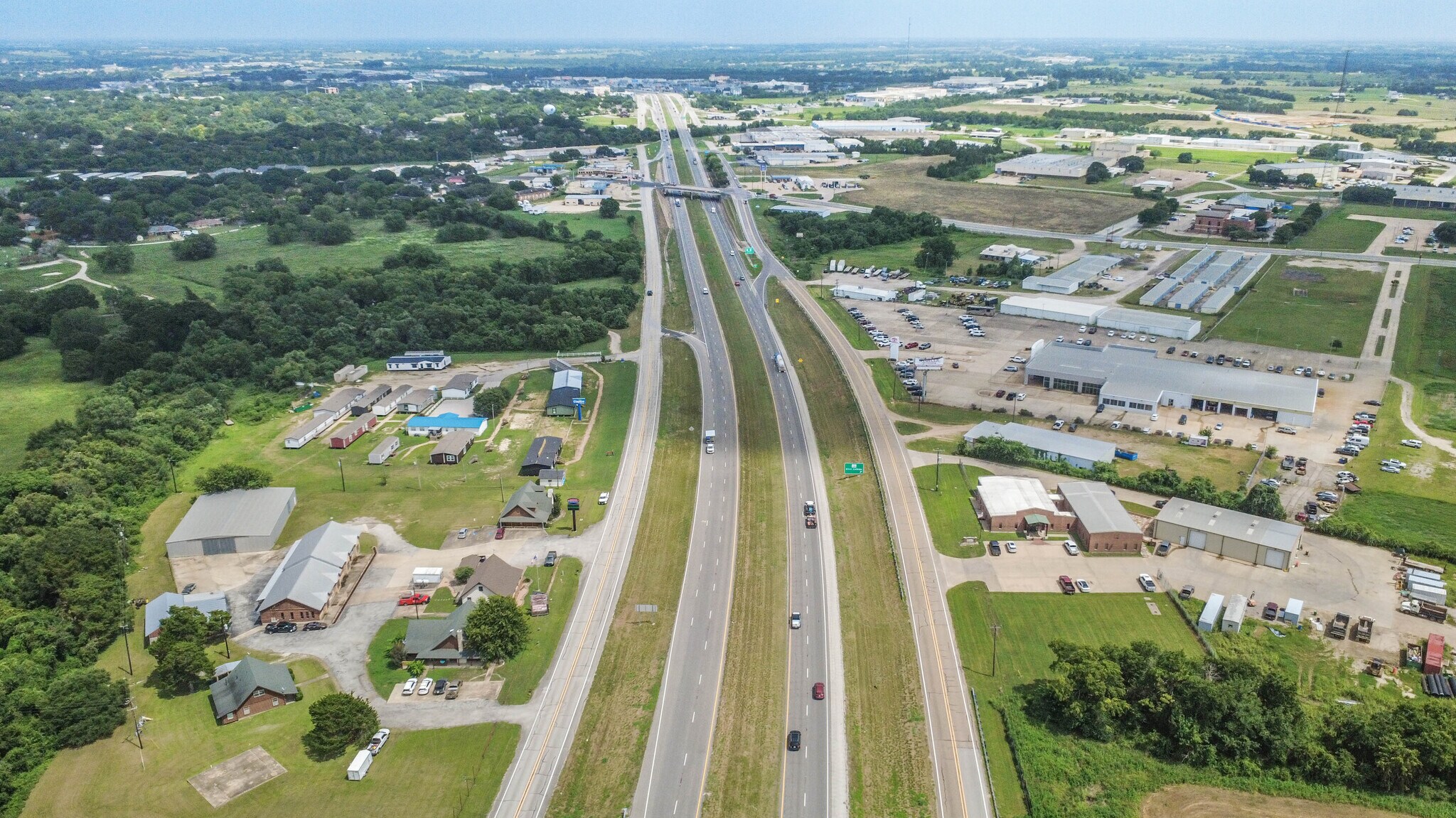 1608 Highway 290 W, Brenham, TX à louer Photo de l’immeuble– Image 1 sur 21