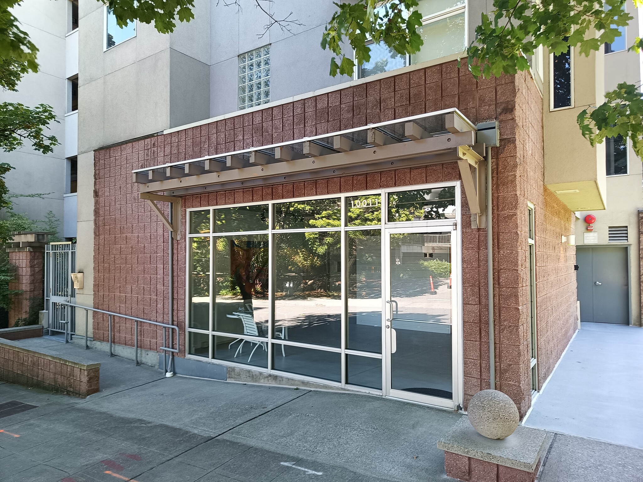 10015 NE 4th St, Bellevue, WA à louer Photo principale– Image 1 sur 7