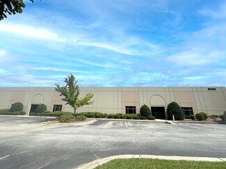 Plus de détails pour 6342 Burnt Poplar Rd, Greensboro, NC - Local d'activités à louer