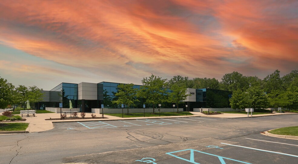 5430 Data Ct, Ann Arbor, MI à louer - Photo de l’immeuble – Image 3 sur 13