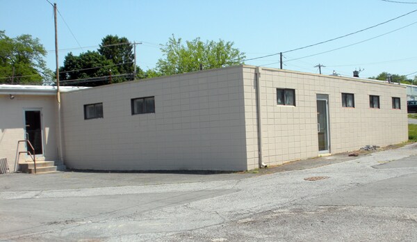 1779 W Trindle Rd, Carlisle, PA à louer - Photo de l’immeuble – Image 3 sur 9