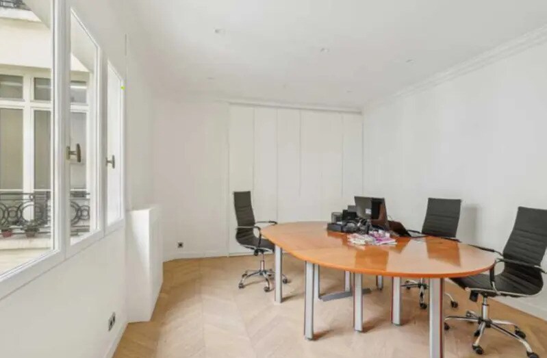 Bureau dans Paris à vendre - Photo de l’immeuble – Image 2 sur 4