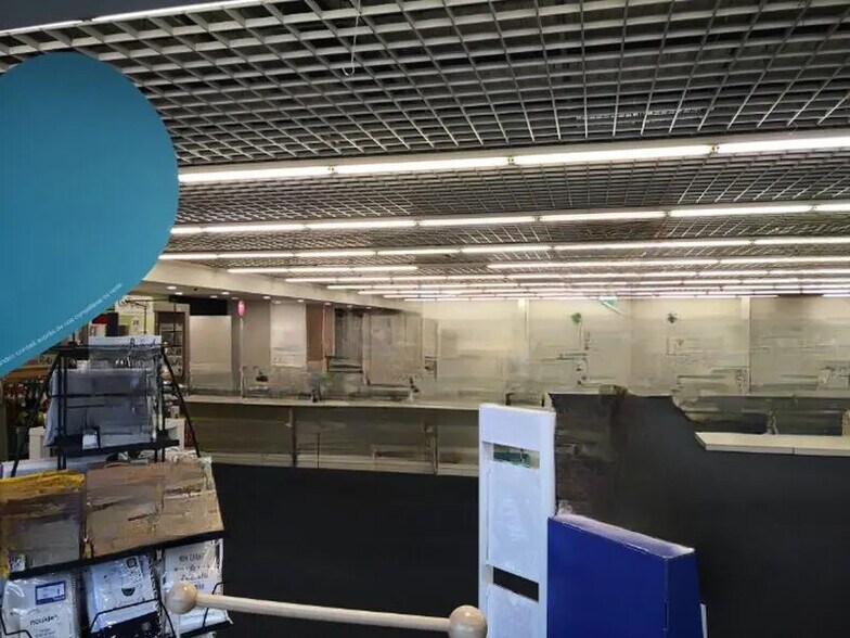 Local commercial dans Mably à louer - Photo de l’immeuble – Image 3 sur 4