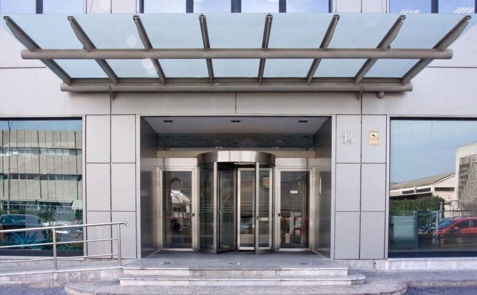 Bureau dans València, Valencia à louer - Photo de l’immeuble – Image 2 sur 20