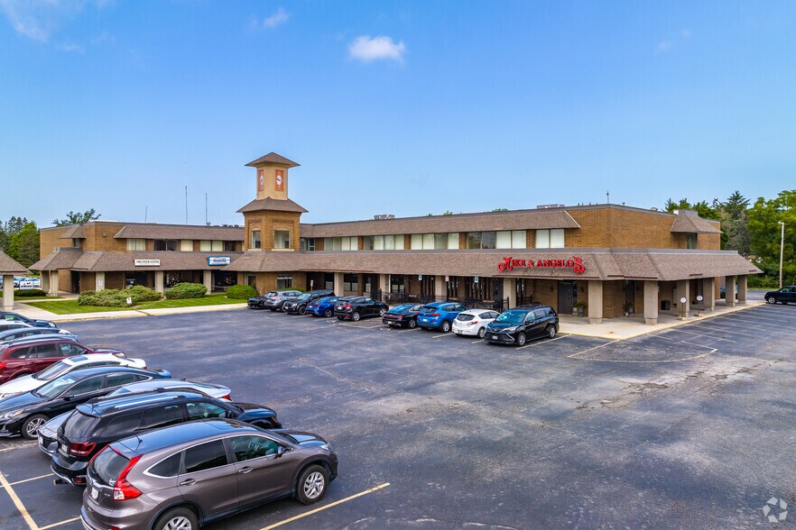 6220 Washington Ave, Racine, WI à louer - Photo principale – Image 1 sur 29