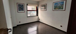 Plus de détails pour Calle Molina de Segura, 5, Murcia - Bureau à louer