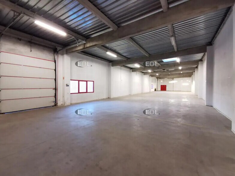 Industriel/Logistique dans Lens à louer - Photo de l’immeuble – Image 3 sur 5