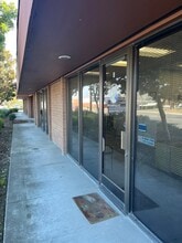 450 Lakeville St, Petaluma, CA à louer Photo intérieure– Image 2 sur 6