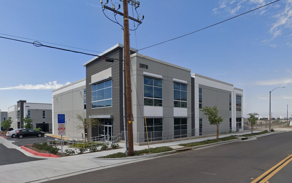 2078 W 11th St, Upland, CA à louer - Photo de l’immeuble – Image 2 sur 3