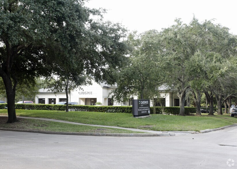 4647 Sweetwater Blvd, Sugar Land, TX à louer - Photo de l’immeuble – Image 2 sur 2