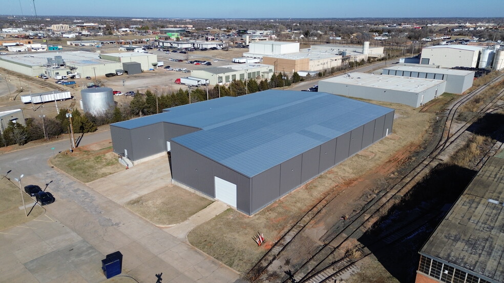 200 NE 34th St, Oklahoma City, OK à louer - Photo de l’immeuble – Image 2 sur 9