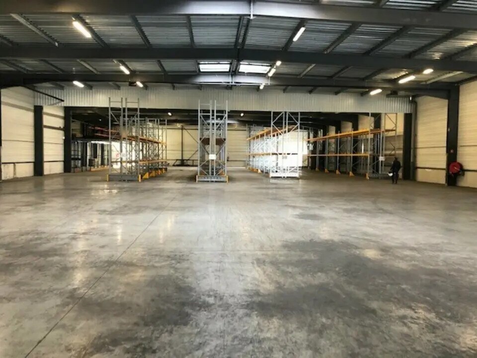 Local d’activités dans Le Haillan à louer Photo intérieure– Image 1 sur 5