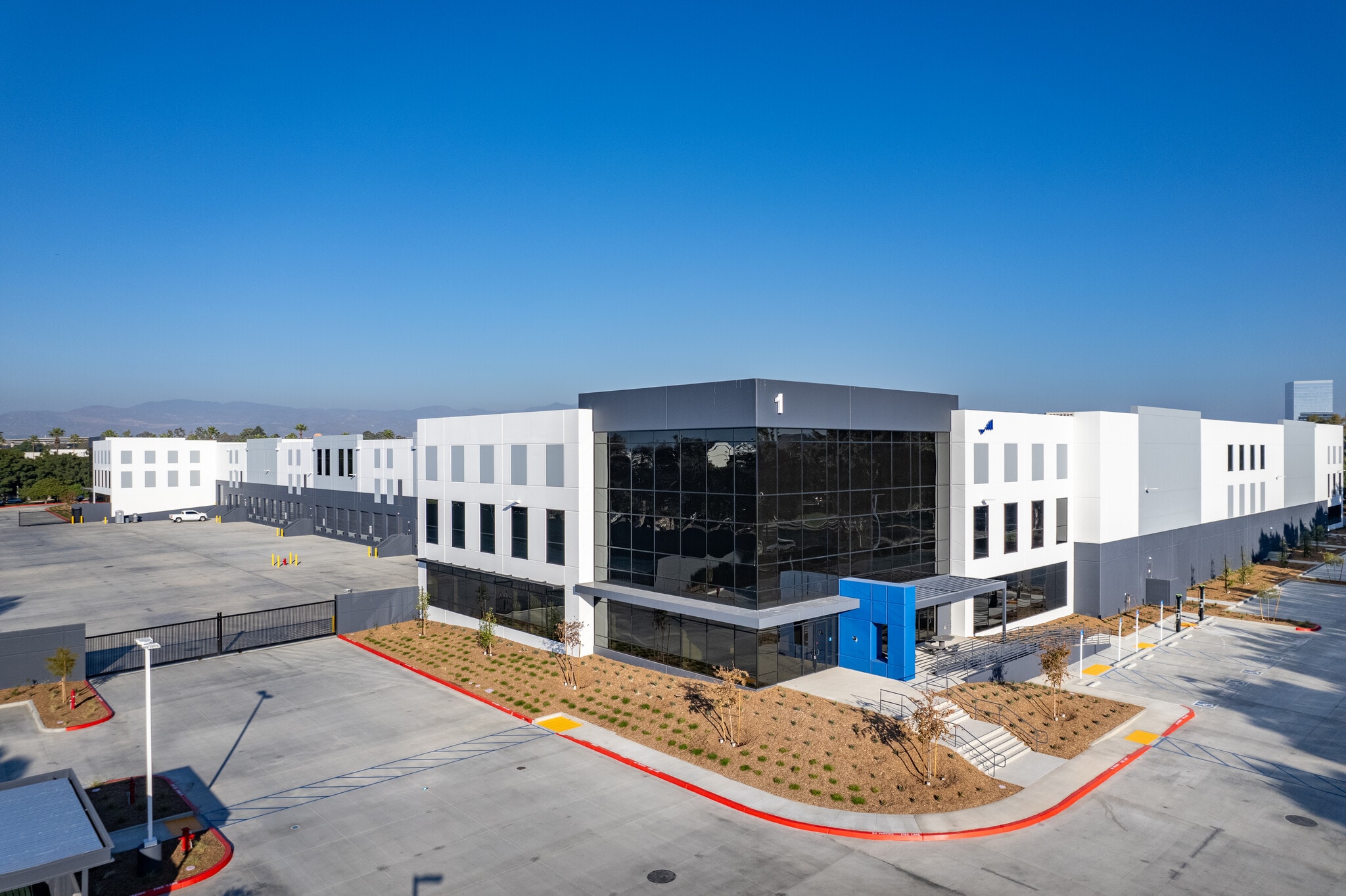 1 Banting, Irvine, CA à louer Photo intérieure– Image 1 sur 4