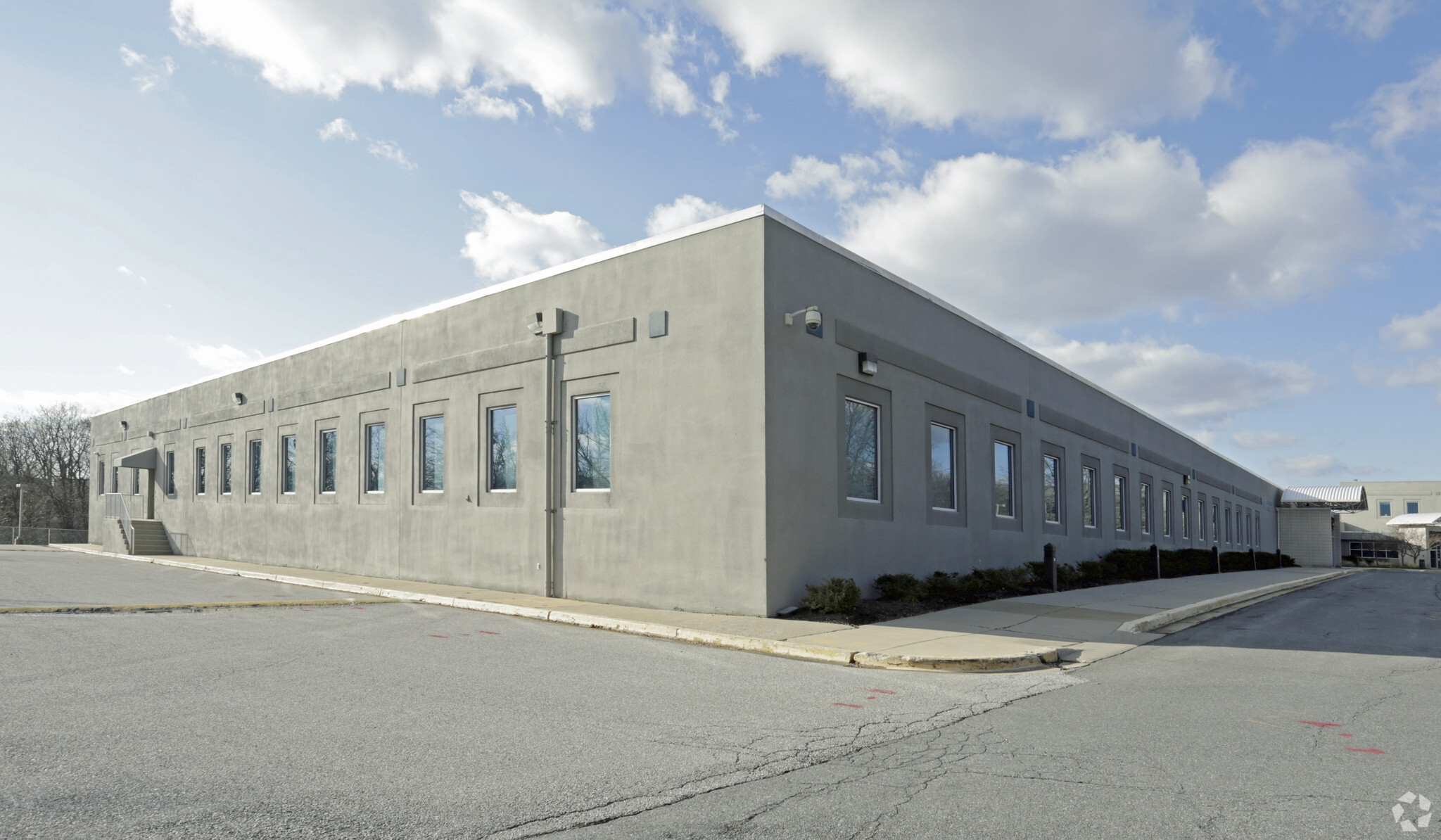 11800 Tech Rd, Silver Spring, MD à louer Photo principale– Image 1 sur 8