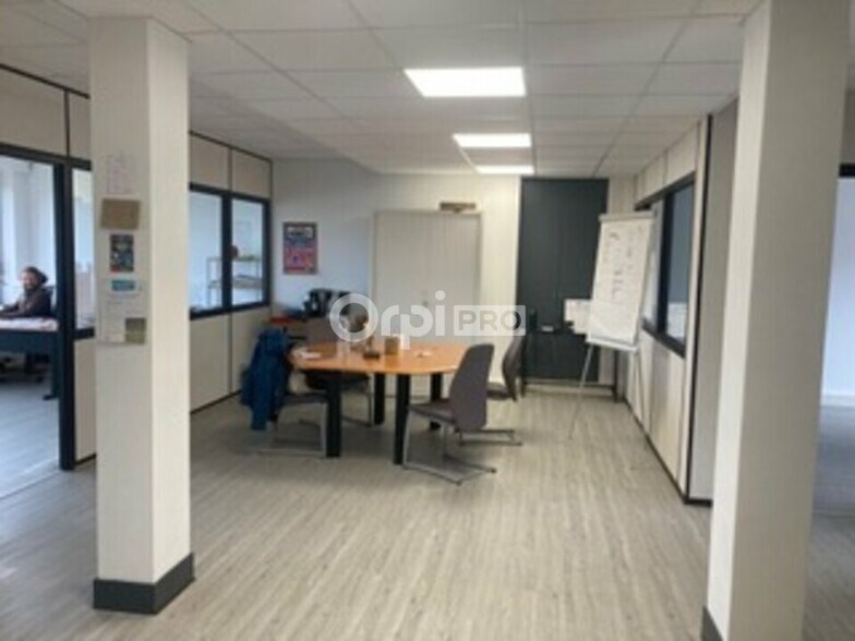 Bureau dans Tergnier à louer - Photo intérieure – Image 3 sur 5
