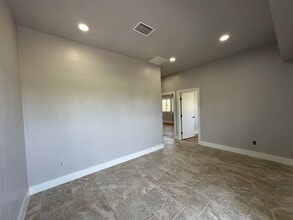 1705 Colonial Blvd, Fort Myers, FL à louer Photo intérieure– Image 2 sur 8