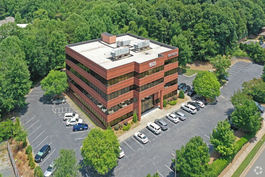 1605 Westbrook Plaza Dr, Winston-Salem, NC à louer - Aérien – Image 3 sur 7