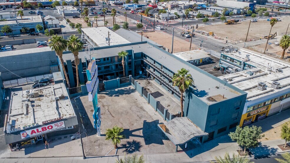 1508 S Las Vegas Blvd, Las Vegas, NV à vendre - Photo de l’immeuble – Image 3 sur 8