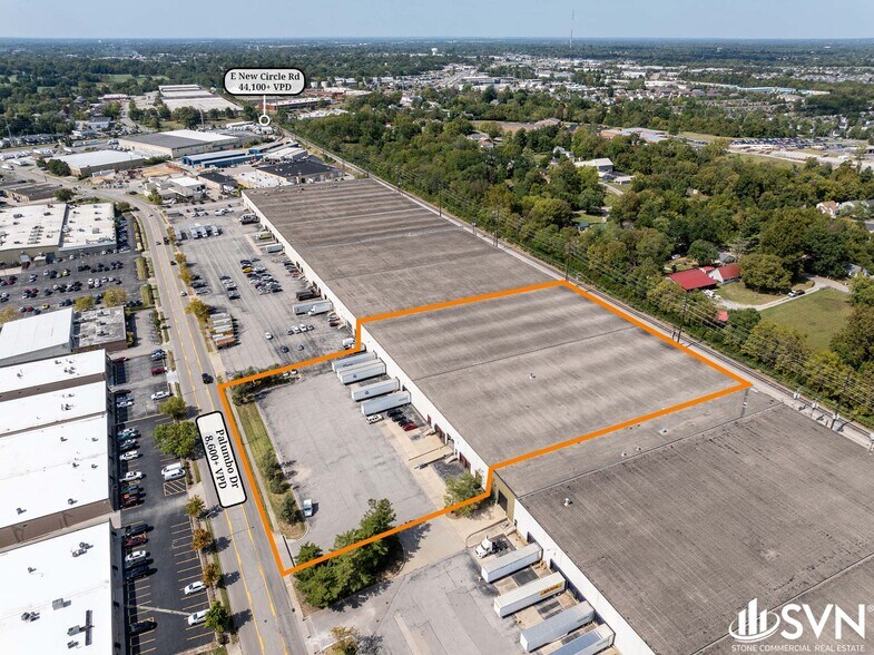2425 Palumbo Dr, Lexington, KY à louer - Photo de l’immeuble – Image 3 sur 20
