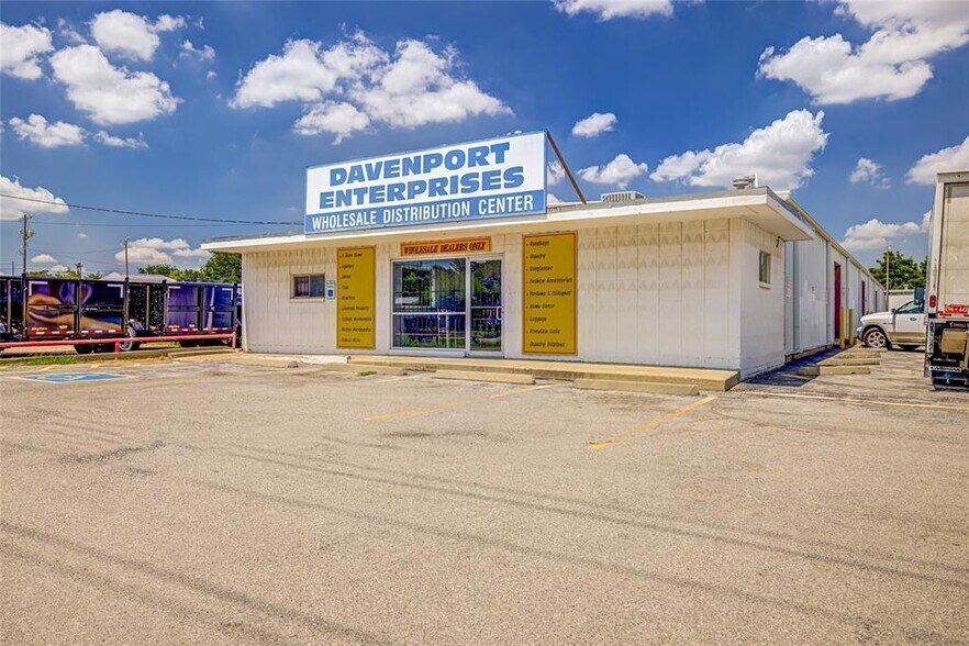 4625 NW 10th St, Oklahoma City, OK à vendre - Photo de l’immeuble – Image 2 sur 26