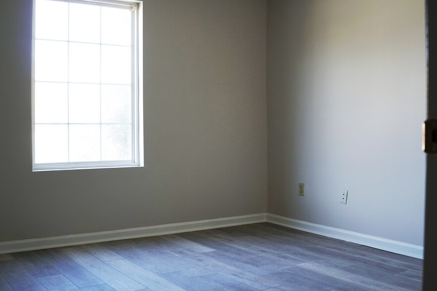 116 W 3rd St, Gastonia, NC à louer - Photo intérieure – Image 3 sur 18