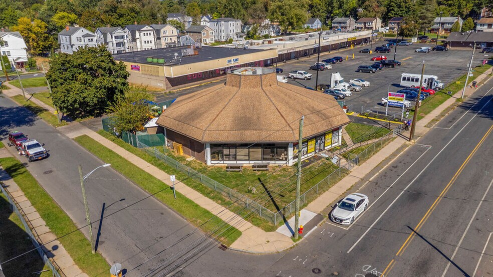 Unity Plaza portefeuille de 3 biens à vendre sur LoopNet.fr - Photo de l’immeuble – Image 3 sur 10