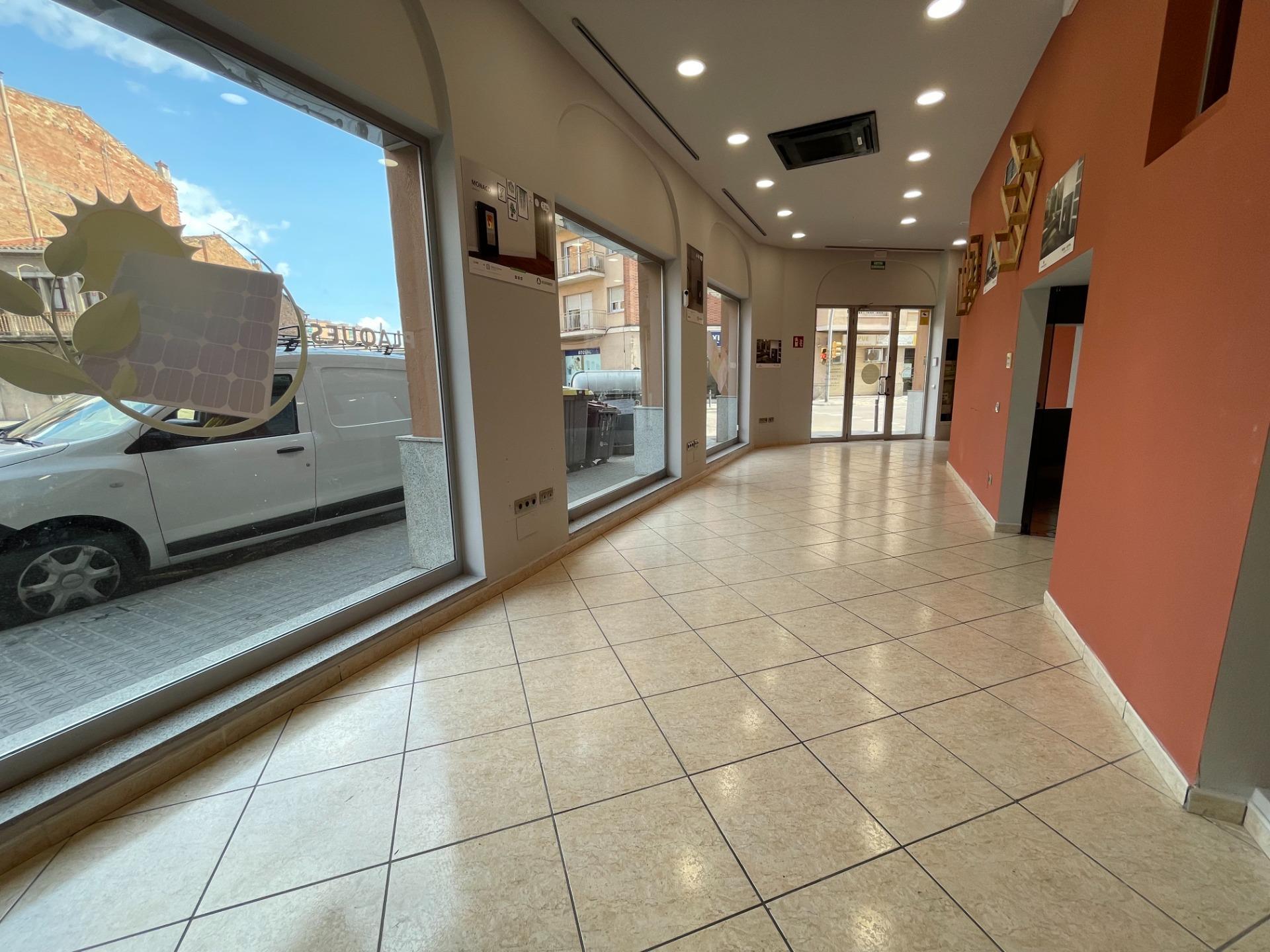 Local commercial dans Manresa, Barcelona à louer Plan d’étage– Image 1 sur 5