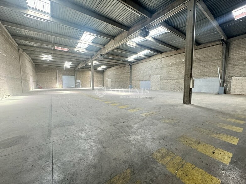 Industriel/Logistique dans Goussainville à louer - Photo intérieure – Image 1 sur 8