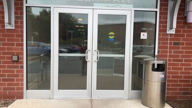 140 Commonwealth Ave, Danvers, MA à louer - Vidéo sur l’annonce professionnelle