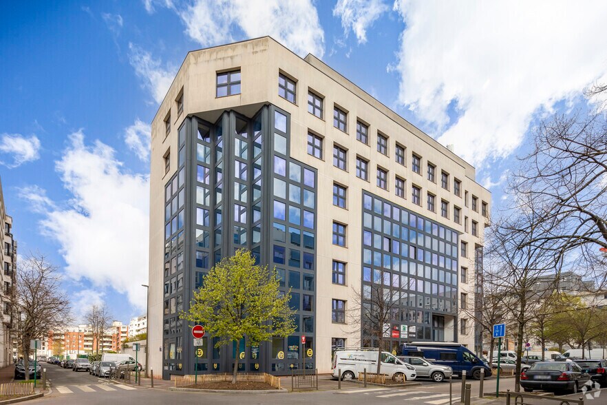 Bureau dans Suresnes à vendre - Photo de l’immeuble – Image 3 sur 13