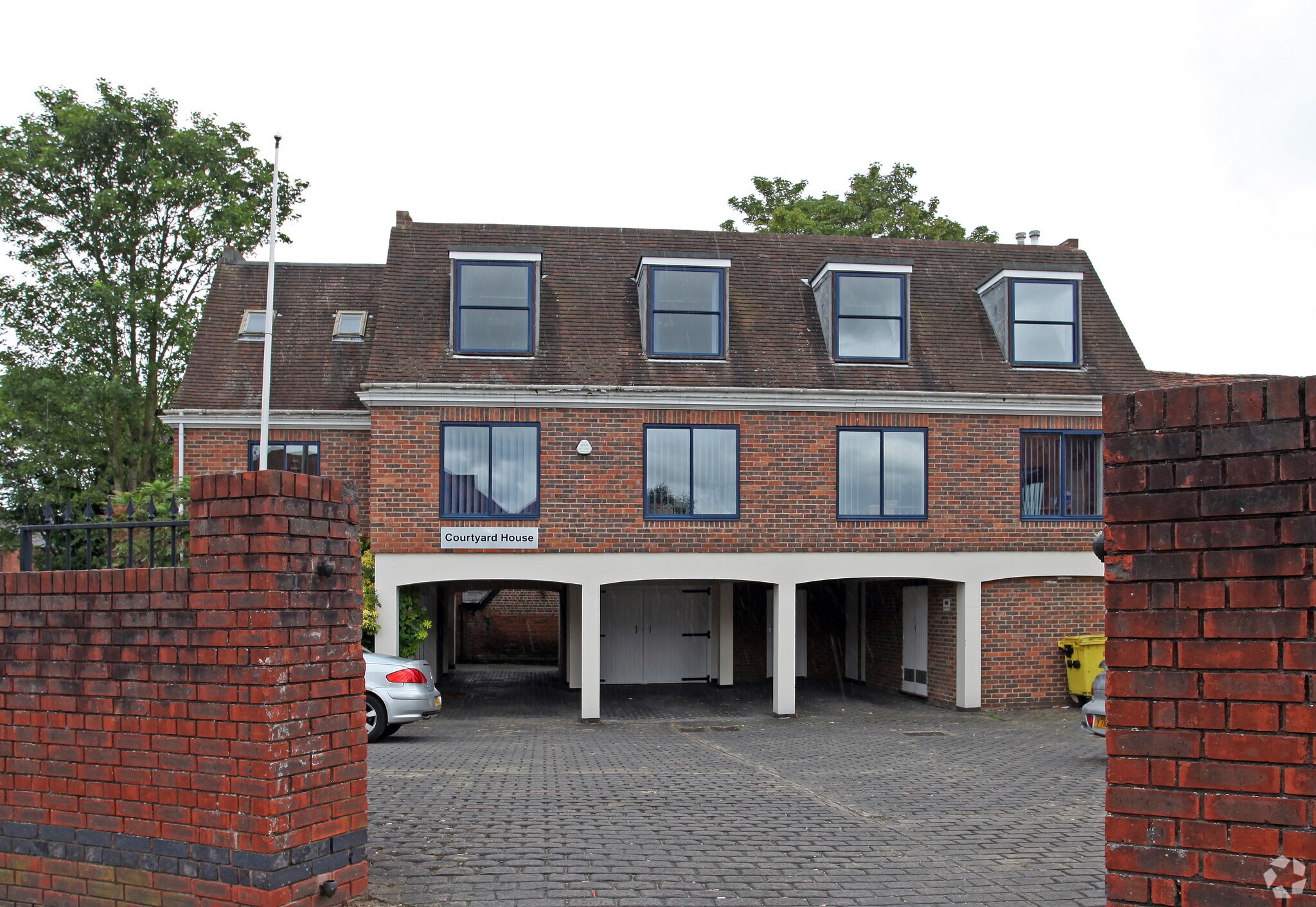 Liston Rd, Marlow à louer Photo principale– Image 1 sur 4