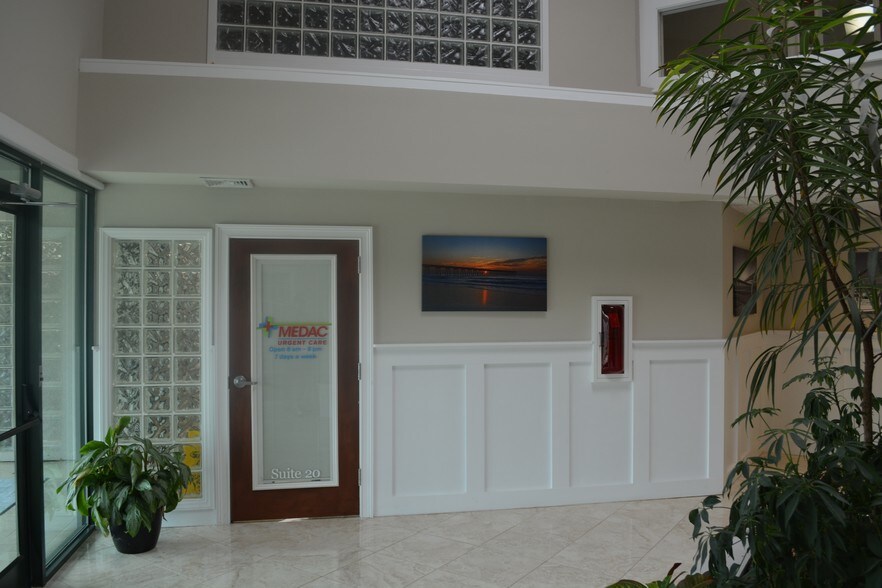 1442 Military Cutoff Rd, Wilmington, NC à louer - Photo de l’immeuble – Image 3 sur 17
