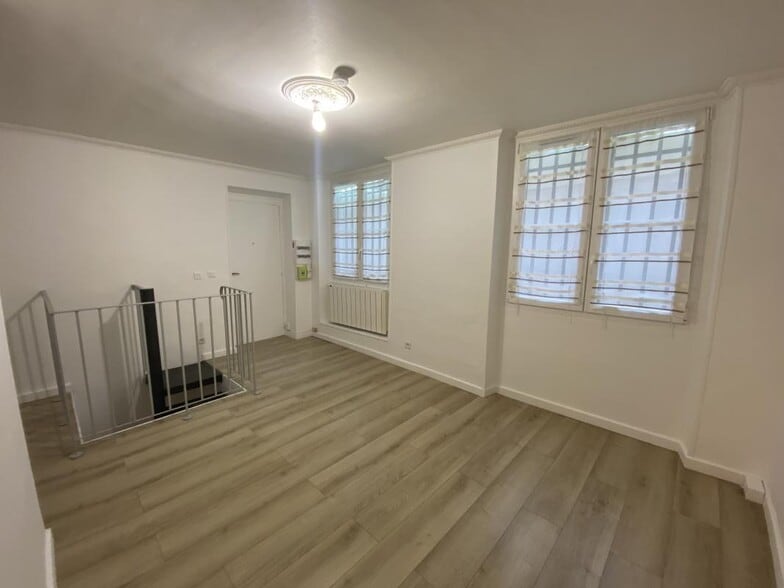 Bureau dans Paris à louer - Photo de l’immeuble – Image 1 sur 7