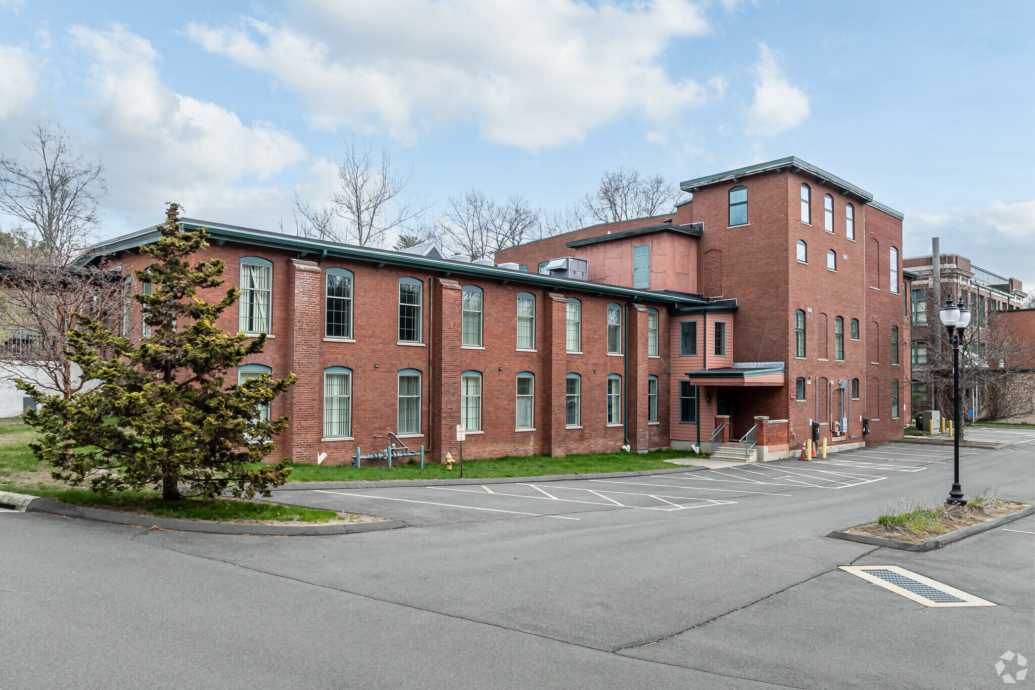 158 Hartford Rd, Manchester, CT à vendre Photo principale– Image 1 sur 13