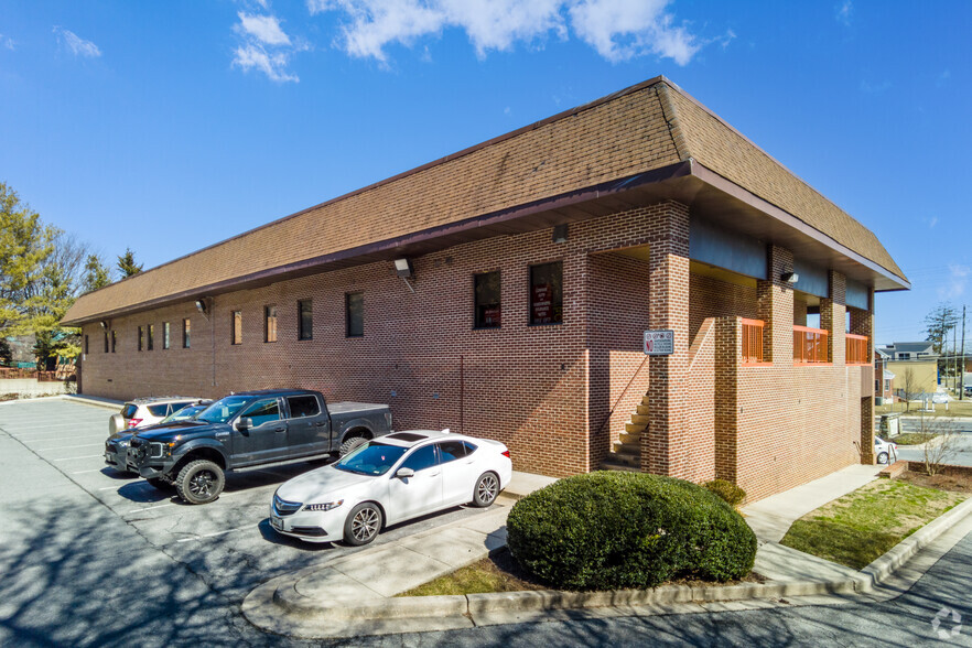 18200 Georgia Ave, Olney, MD à louer - Photo de l’immeuble – Image 2 sur 5